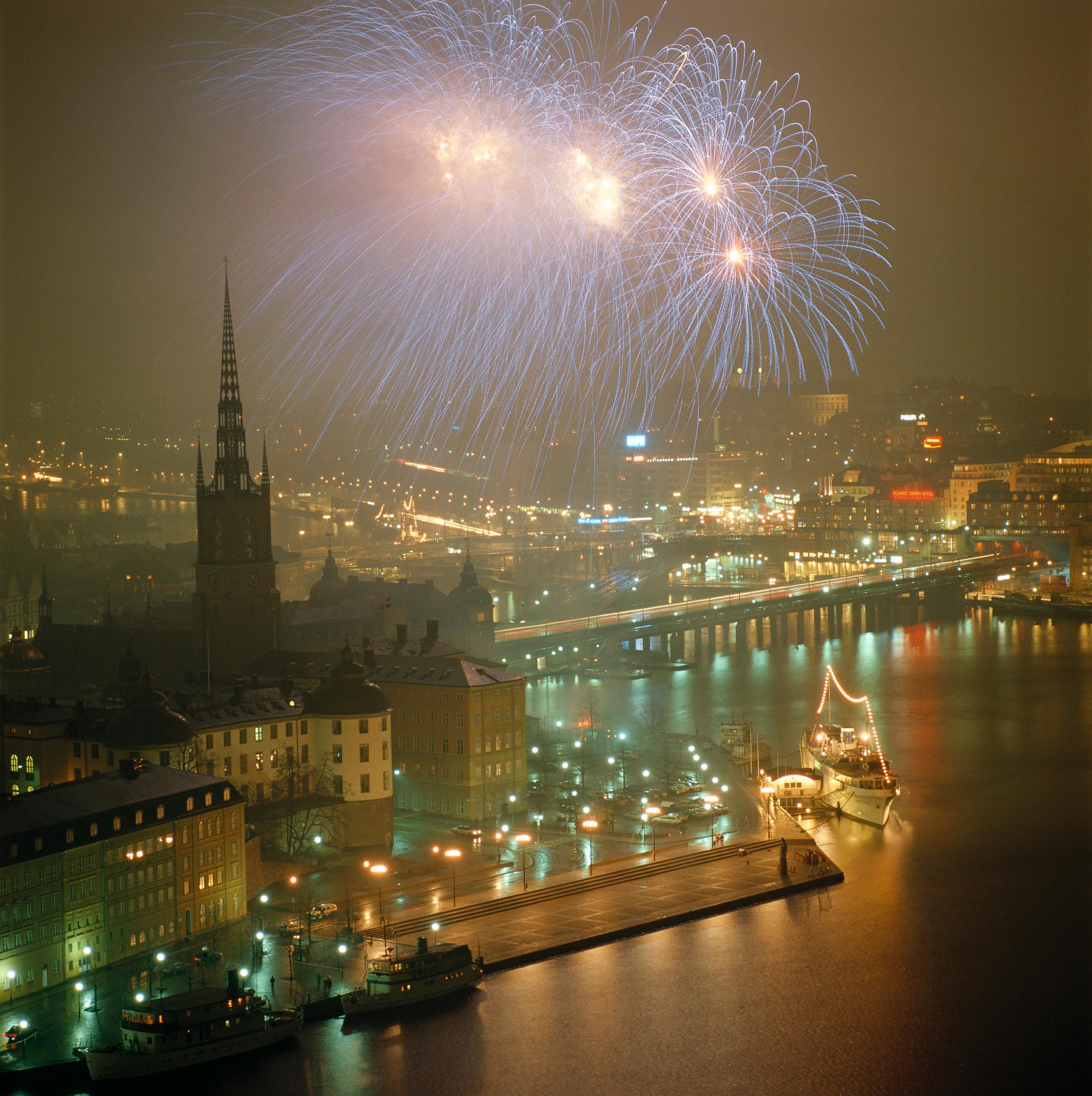 Новый Год: фейерверки над Стокгольмом